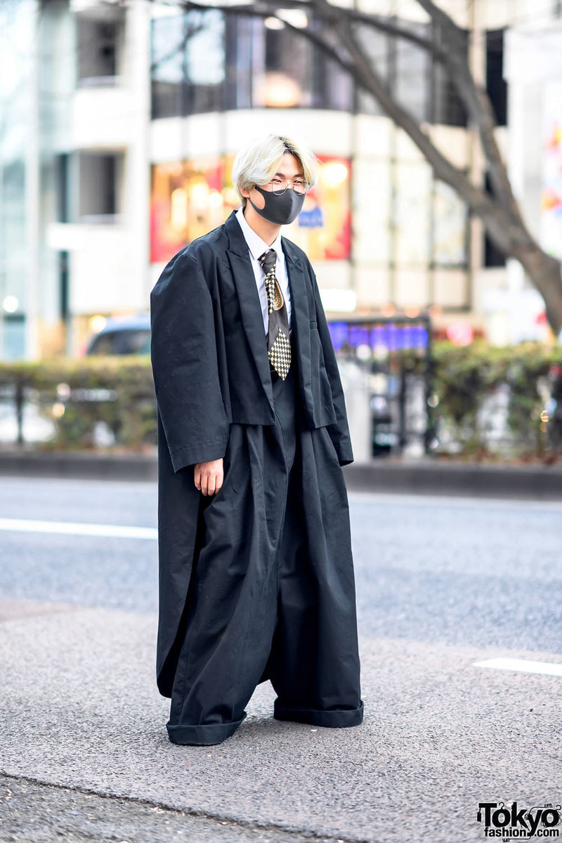 The Oversized Black Suit: Harajuku's Extreme Wide-Leg Tailoring